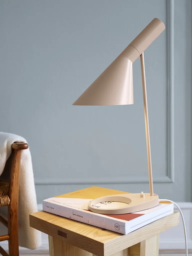 AJ bordlampe, sand