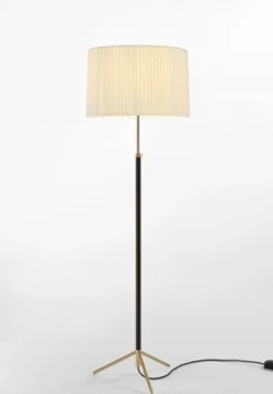 Pie de salón Gulvlampe G2 natur/messing